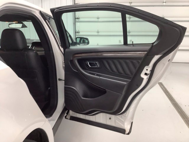 Used 2019 Ford Taurus Limited AWD/4WD image 8