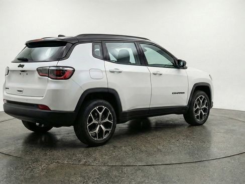 Used 2025 Jeep Compass Limited image 7