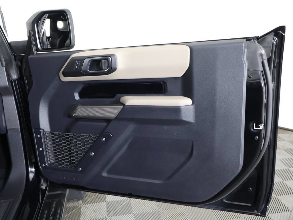 Used 2022 Ford Bronco Wildtrak AWD/4WD image 25