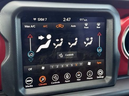 Used 2023 Jeep Gladiator Rubicon w/ LED Lighting Group AWD/4WD image 26