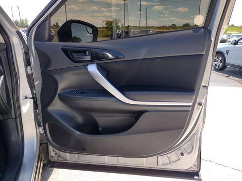 Used 2024 Mitsubishi Eclipse Cross AWD image 19