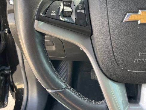 Used 2019 Chevrolet Trax LT w/ LT Convenience Package FWD image 14