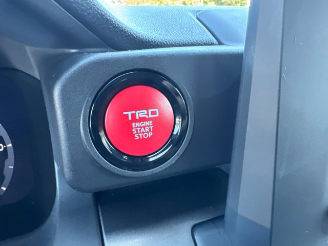 Used 2025 Toyota Tacoma TRD Off-Road AWD/4WD image 11