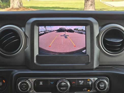 Used 2022 Jeep Wrangler Unlimited Sport AWD/4WD image 20