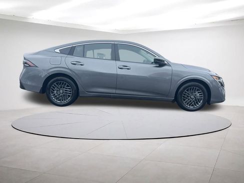 New 2026 Nissan Sentra SV w/ SV Convenience Package FWD image 6