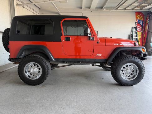 Used 2005 Jeep Wrangler Unlimited Rubicon AWD/4WD image 9