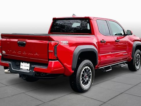 Used 2025 Toyota Tacoma TRD Off-Road image 11