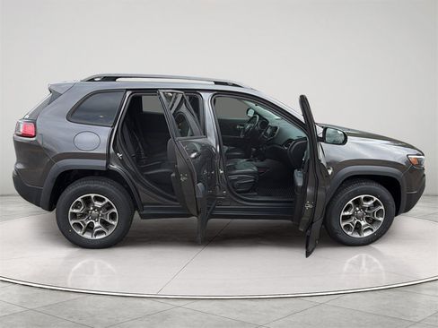Used 2021 Jeep Cherokee Trailhawk w/ Sun, Sound & Nav Group image 22