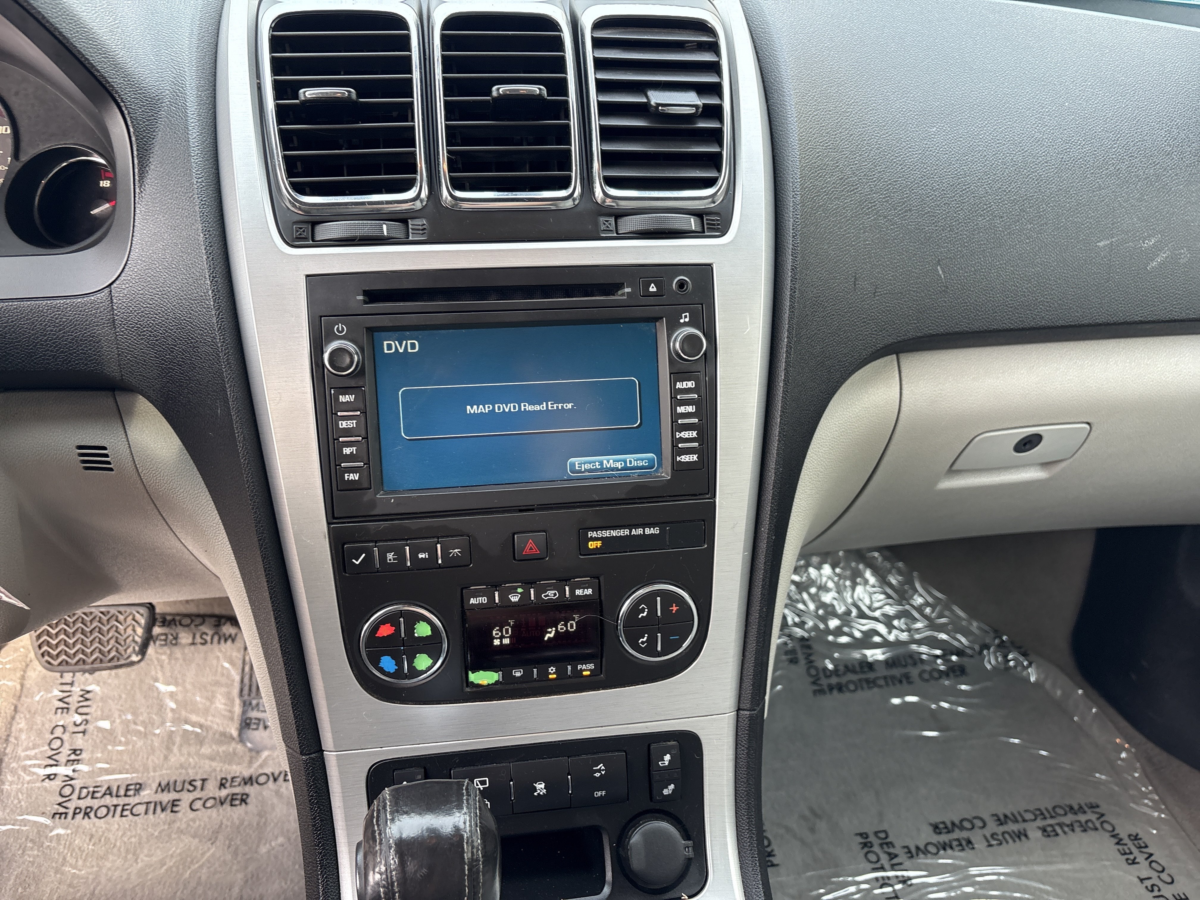 Used 2010 GMC Acadia SLT AWD/4WD image 17