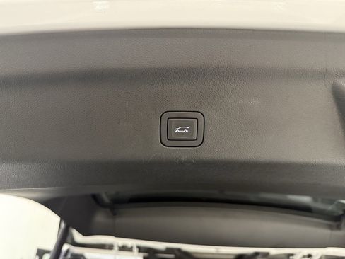 Certified 2024 Chevrolet Tahoe Premier image 12