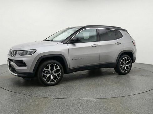 Used 2025 Jeep Compass Limited AWD/4WD image 3