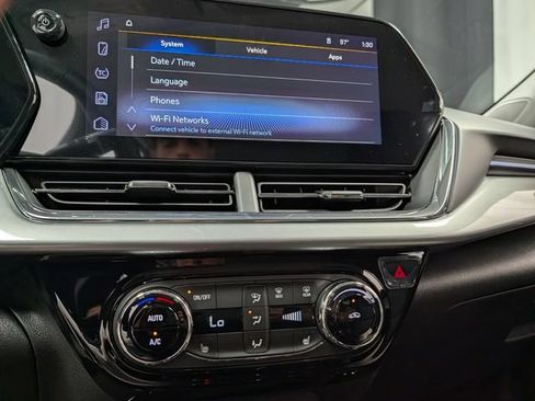 New 2026 Chevrolet Trax LT w/ Driver Confidence Package FWD image 22