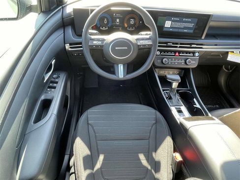 New 2026 Hyundai Santa Cruz SE image 10
