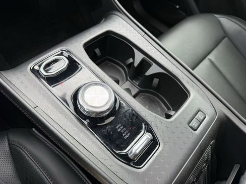 Used 2025 Jeep Wagoneer S Limited image 25