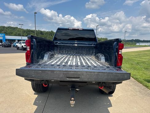 Used 2022 Chevrolet Silverado 2500 Custom w/ Custom Convenience Package AWD/4WD image 15