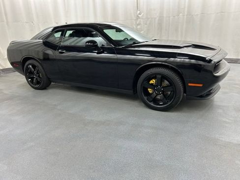 Used 2017 Dodge Challenger SXT Plus RWD image 1