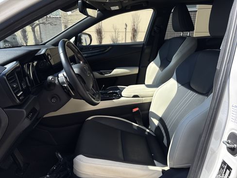 Used 2022 Lexus NX 350 AWD image 16