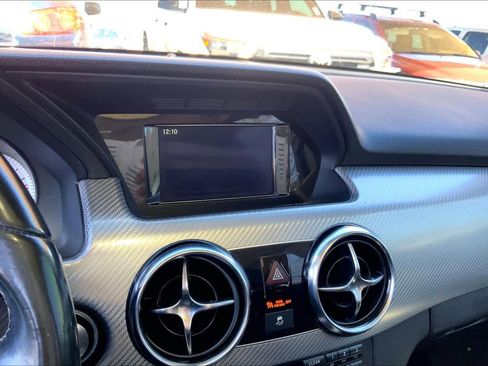 Used 2014 Mercedes-Benz GLK 350 2WD image 29