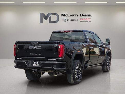 Used 2025 GMC Sierra 2500 Denali Ultimate w/ Max Trailering Package image 5
