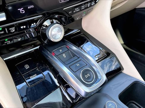 Used 2022 Acura MDX FWD w/ Technology Package image 32