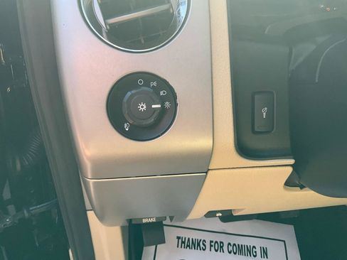 Used 2017 Ford Expedition Limited w/ Equipment Group 301A AWD/4WD image 34