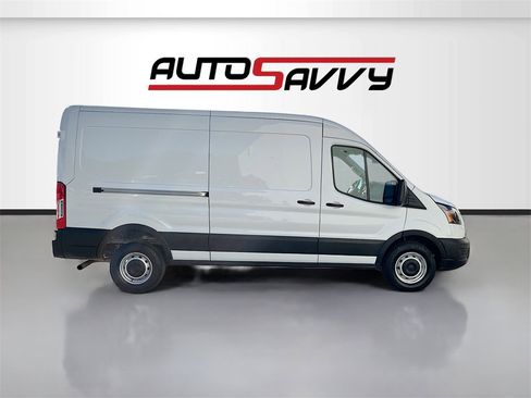 Used 2025 Ford Transit 250 148 Medium Roof image 8