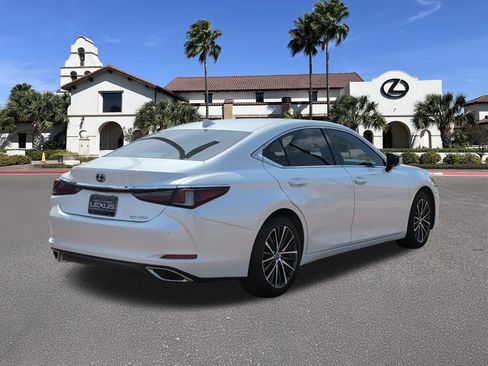 Used 2025 Lexus ES 350 w/ Premium Package FWD image 2