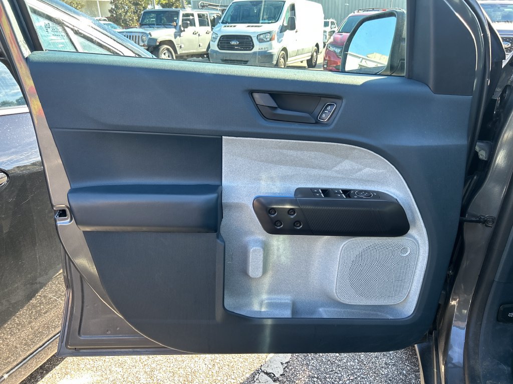 Used 2025 Ford Maverick XLT FWD image 9