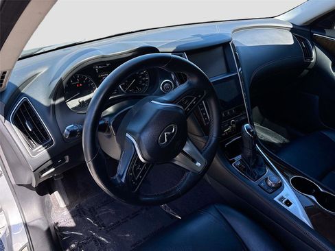 Used 2019 INFINITI Q50 Luxe w/ Essential Package (3.0T Luxe) image 9