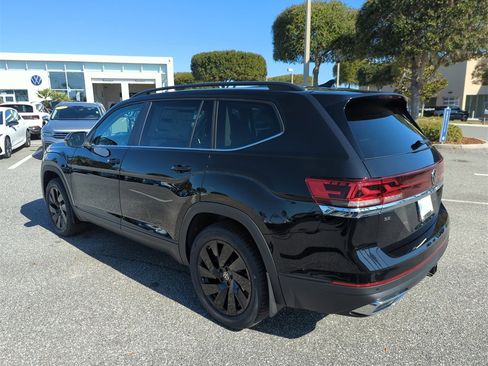 New 2026 Volkswagen Atlas SE image 9