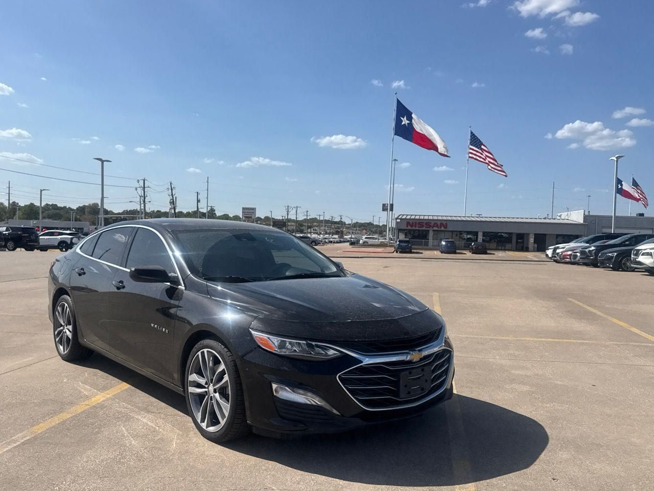 Used 2023 Chevrolet Malibu LT FWD image 2
