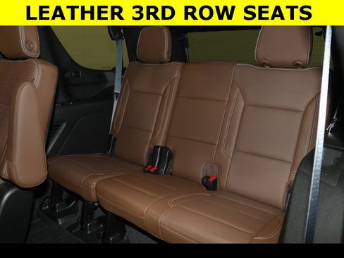 Used 2021 Chevrolet Tahoe High Country w/ Premium Package image 13