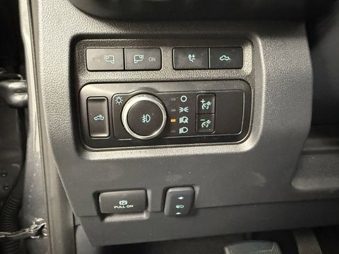 Used 2024 Ford F350 Platinum image 17