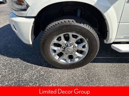 Used 2018 RAM 2500 Limited image 19