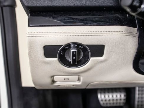 Used 2014 Mercedes-Benz SL 63 AMG image 36