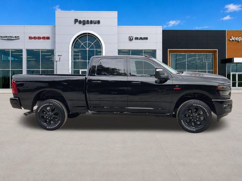 New 2026 RAM 2500 Laramie AWD/4WD image 7
