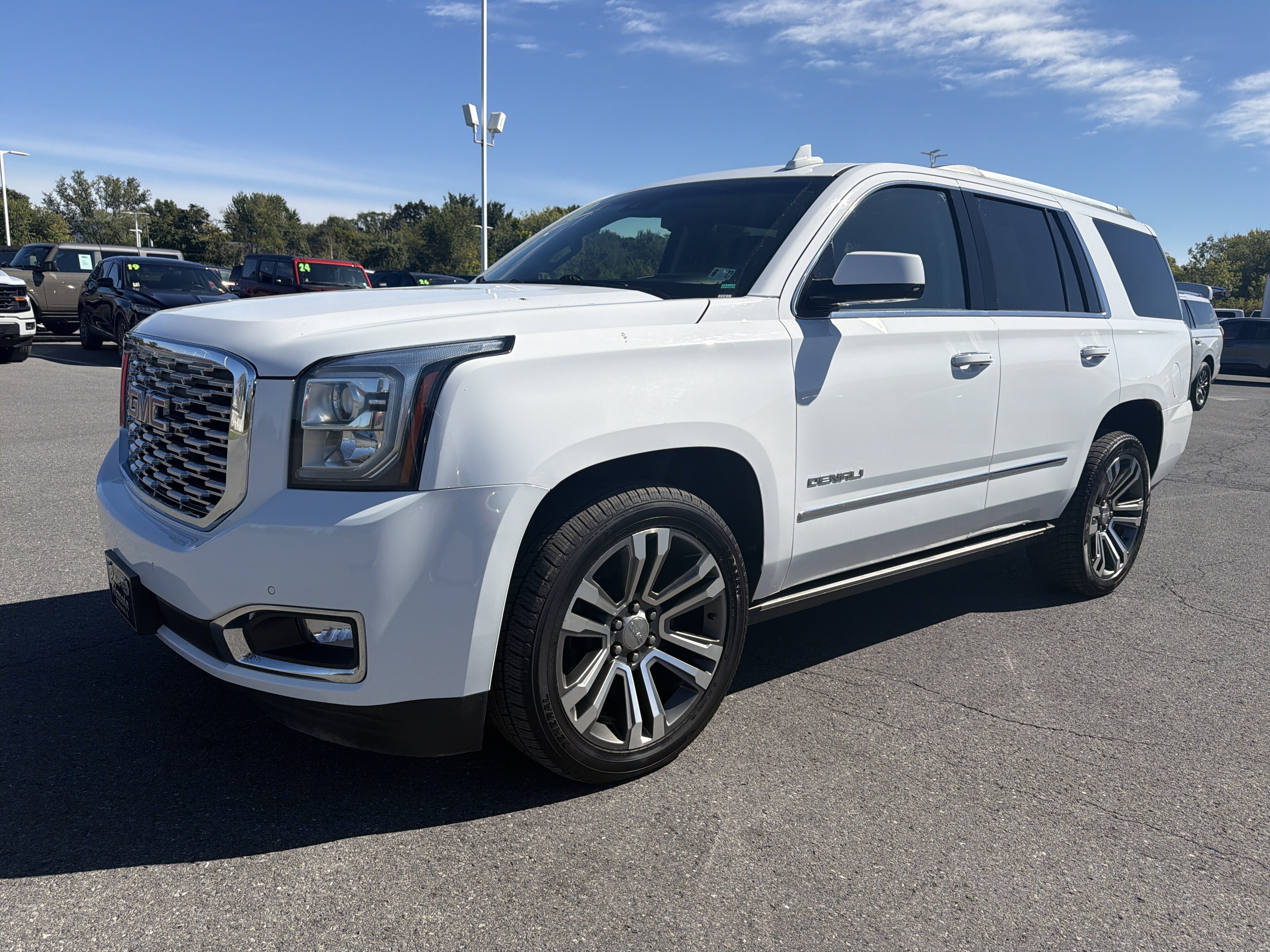 Used 2018 GMC Yukon Denali w/ Denali Ultimate Package AWD/4WD image 8