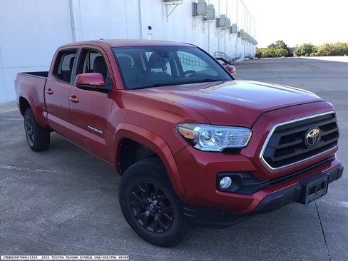 Used 2022 Toyota Tacoma SR5 RWD image 4