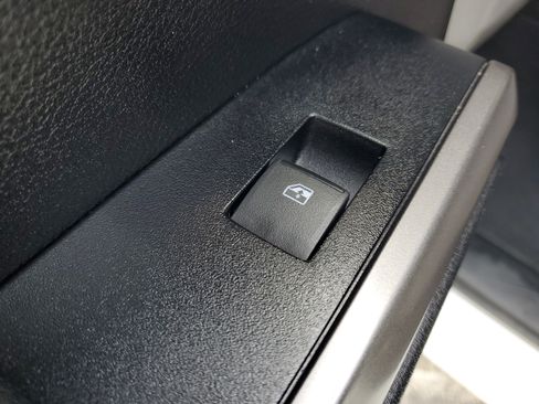 Used 2021 Toyota Tacoma SR5 image 15