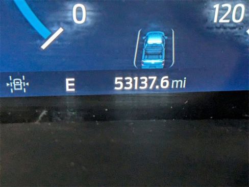 Used 2023 Ford F150 Lariat w/ Trailer Tow Package image 19