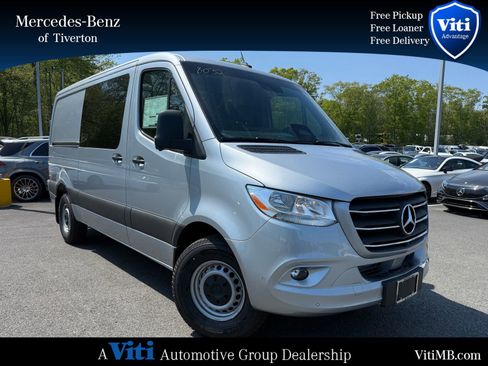 Used 2026 Mercedes-Benz Sprinter 2500 image 1