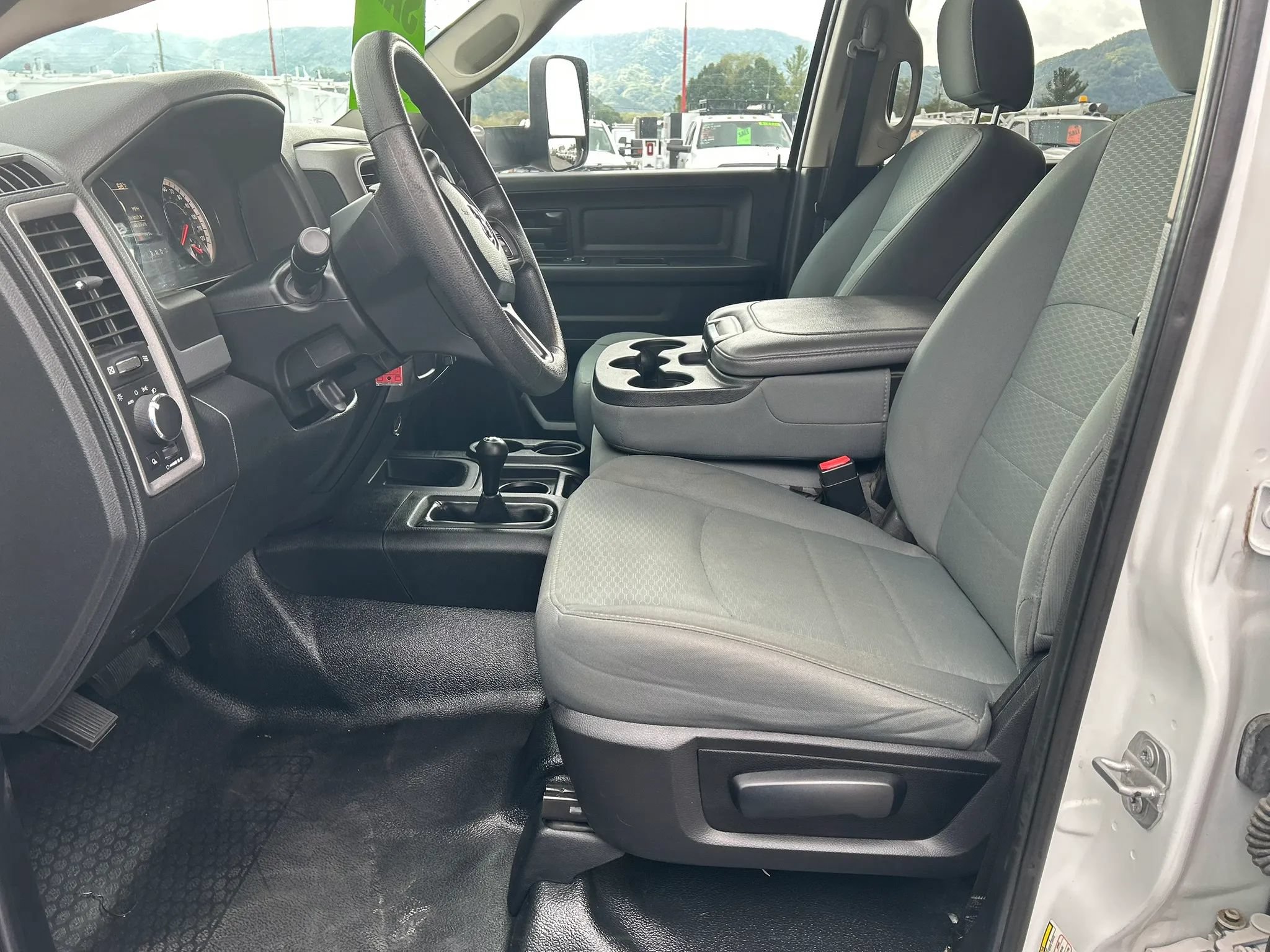 Used 2017 RAM 3500 Tradesman w/ Popular Equipment Group AWD/4WD image 10