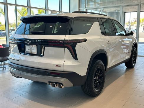 New 2026 Chevrolet Traverse Z71 w/ Enhanced Driving Package AWD/4WD image 4