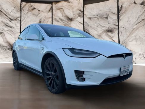 Used 2021 Tesla Model X Long Range AWD/4WD image 3