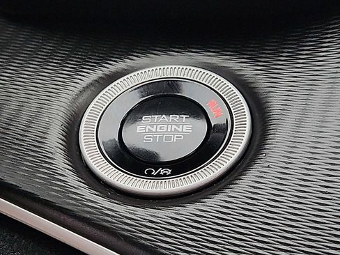 Used 2024 Jeep Grand Cherokee L Laredo image 22