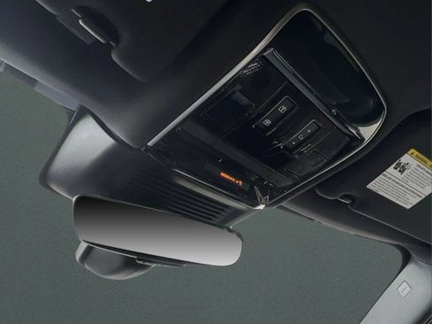 New 2025 Land Rover Range Rover SE image 34