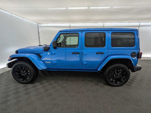 Used 2022 Jeep Wrangler Unlimited Sahara w/ Cold Weather Group image 3