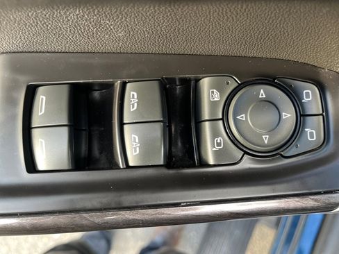 Used 2019 Chevrolet Silverado 1500 LTZ w/ LTZ Plus Package image 14