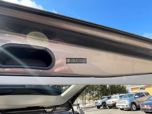 Used 2013 Toyota Sienna Limited w/ Premium Pkg image 30