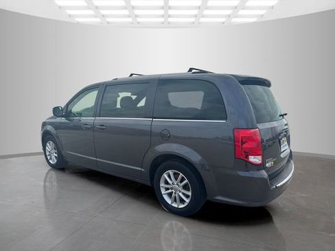 Used 2019 Dodge Grand Caravan SXT image 6